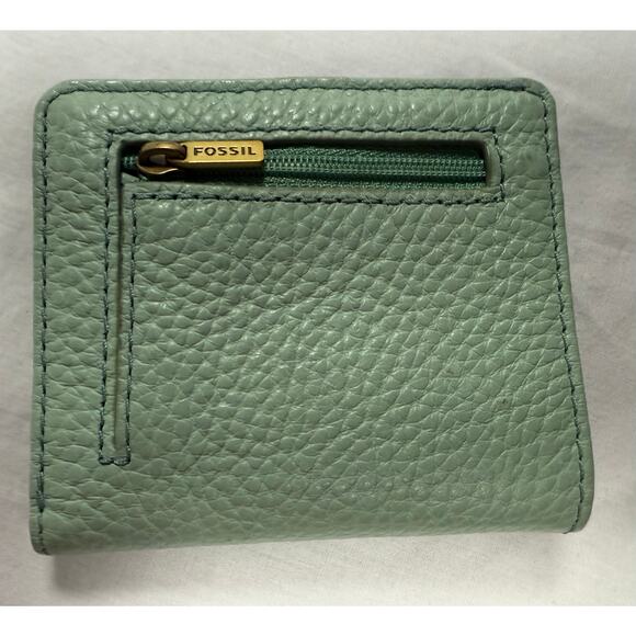 Fossil Light Green Pebbled Card Wallet - Picture 2 of 11